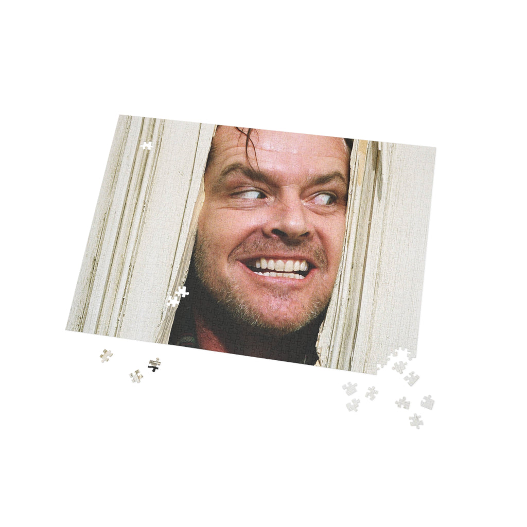 Shining | La Scena Iconica del Capolavoro di Stanley Kubrick