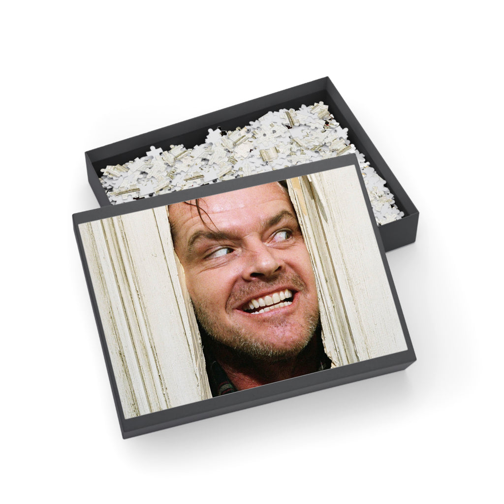Shining | La Scena Iconica del Capolavoro di Stanley Kubrick